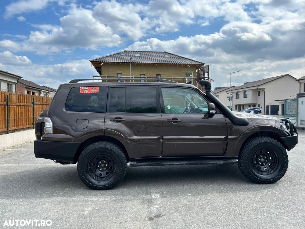 Mitsubishi Pajero LWB 3.2 DI-D Instyle S74 - 3