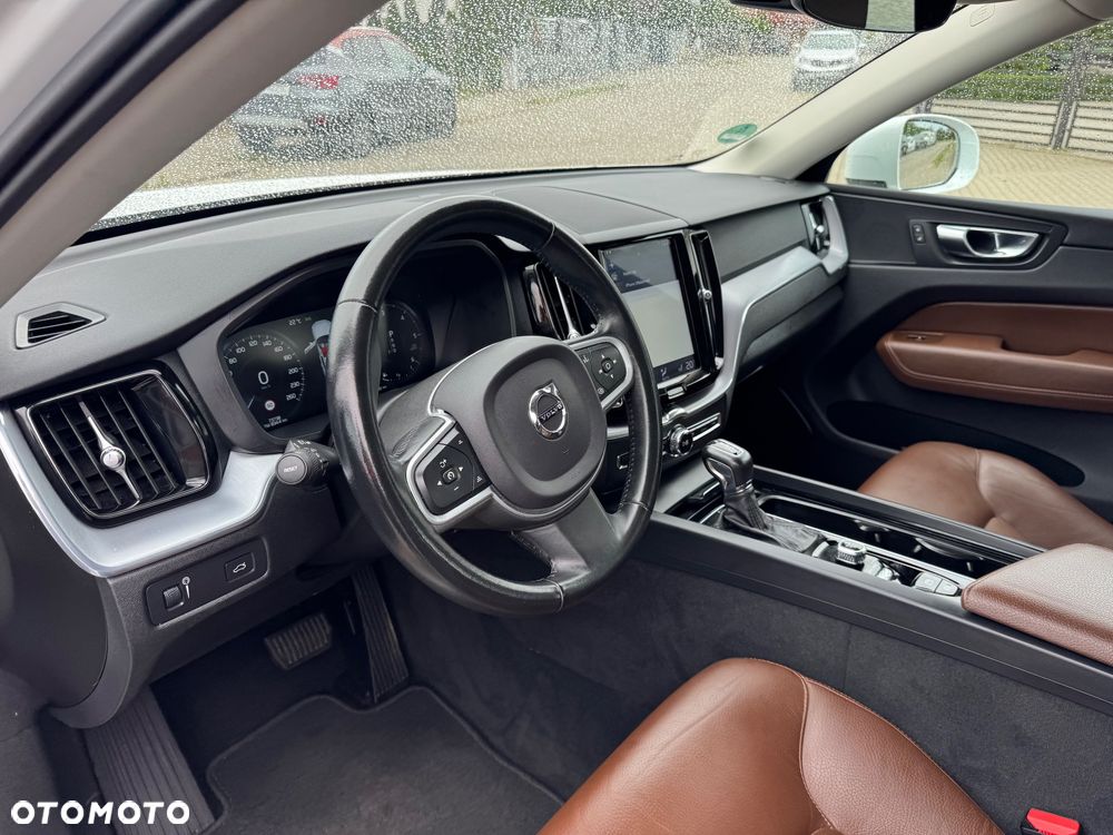 Volvo XC 60 B4 D Geartronic Momentum Pro - 14