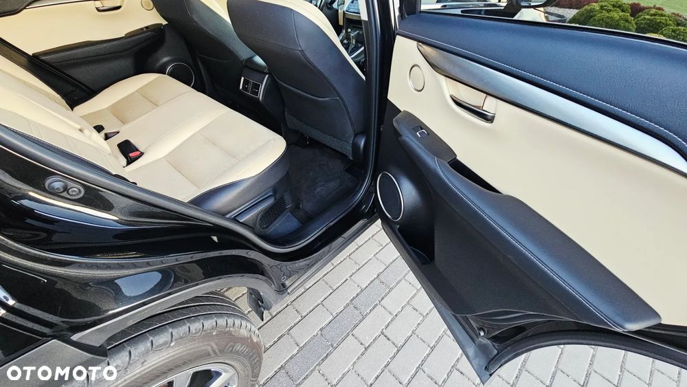 Lexus NX 300 Comfort AWD - 34