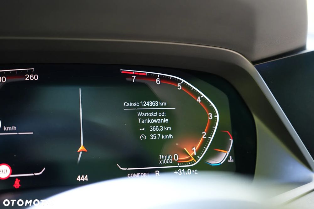 BMW X5 xDrive40i - 14