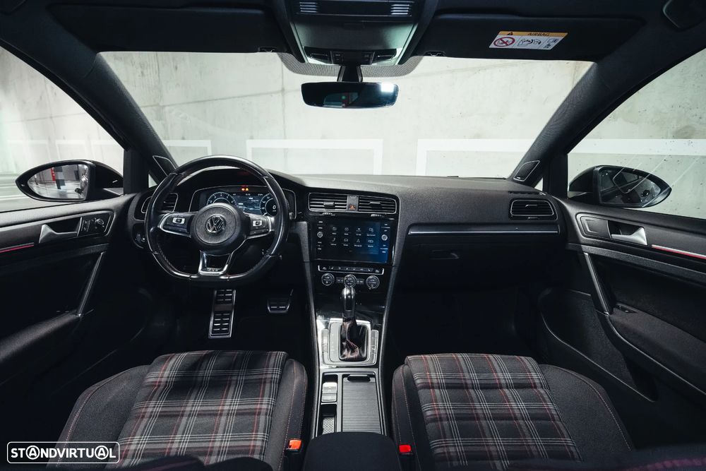 VW Golf GTI 2.0 TSI OPF DSG Performance - 24