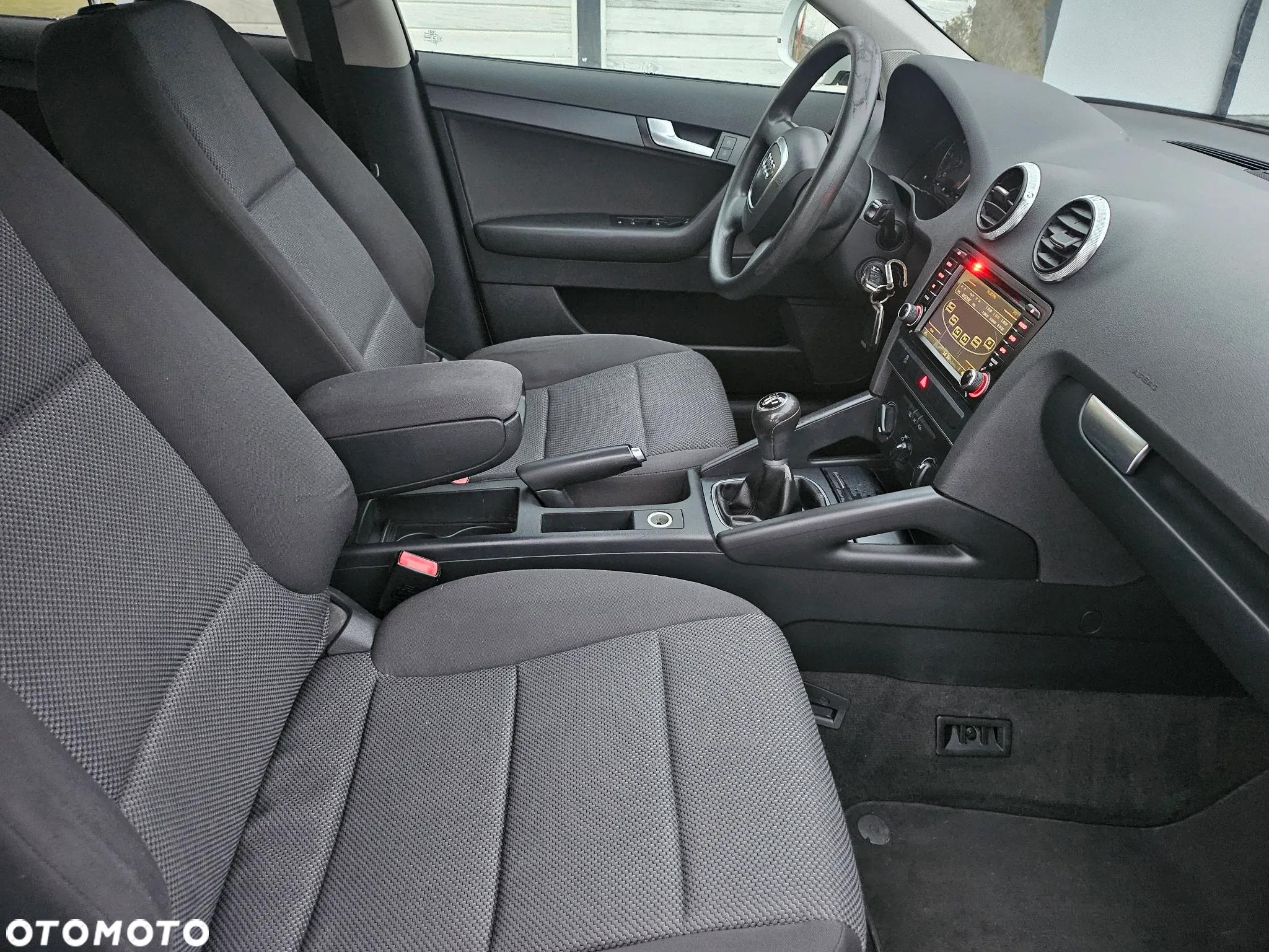 Audi A3 1.6 TDI Sportback DPF Ambiente - 21