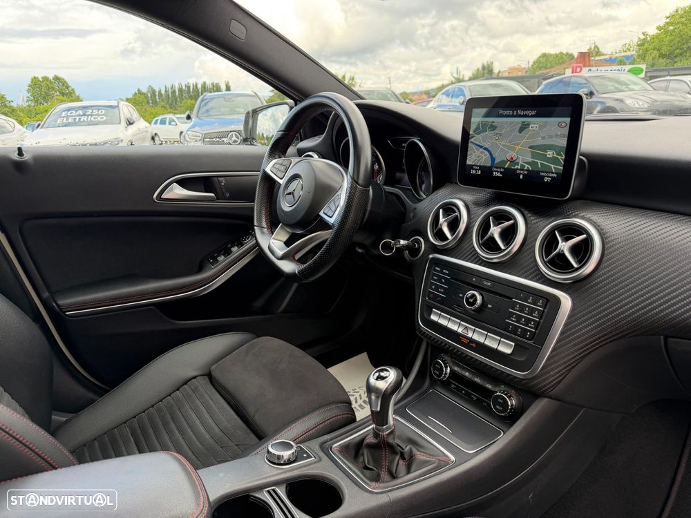 Mercedes-Benz A 180 d AMG Line - 10