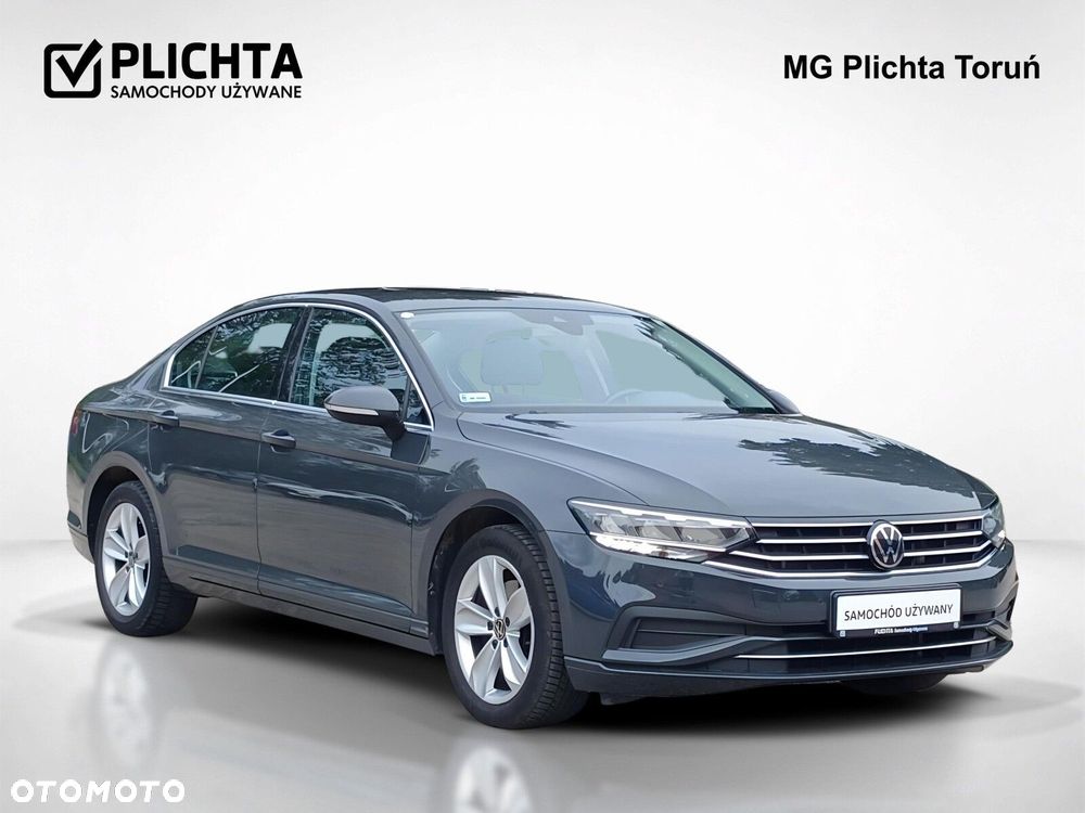Volkswagen Passat - 8