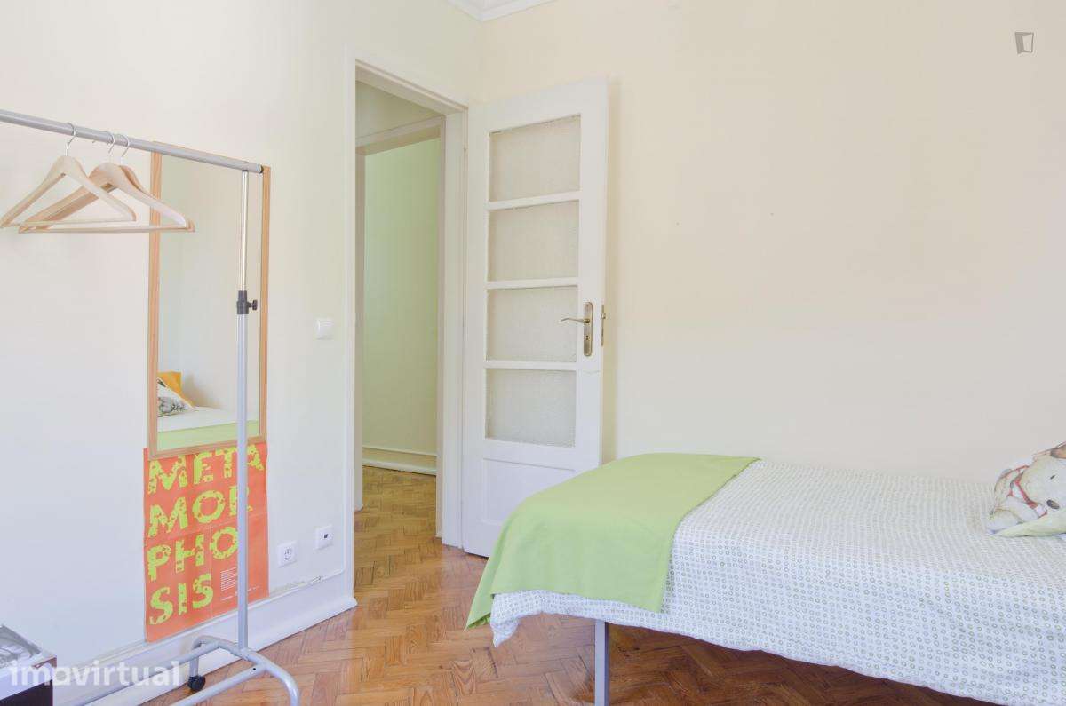Quarto - localizado em Penha de França Lisbon - Grande imagem: 4/19