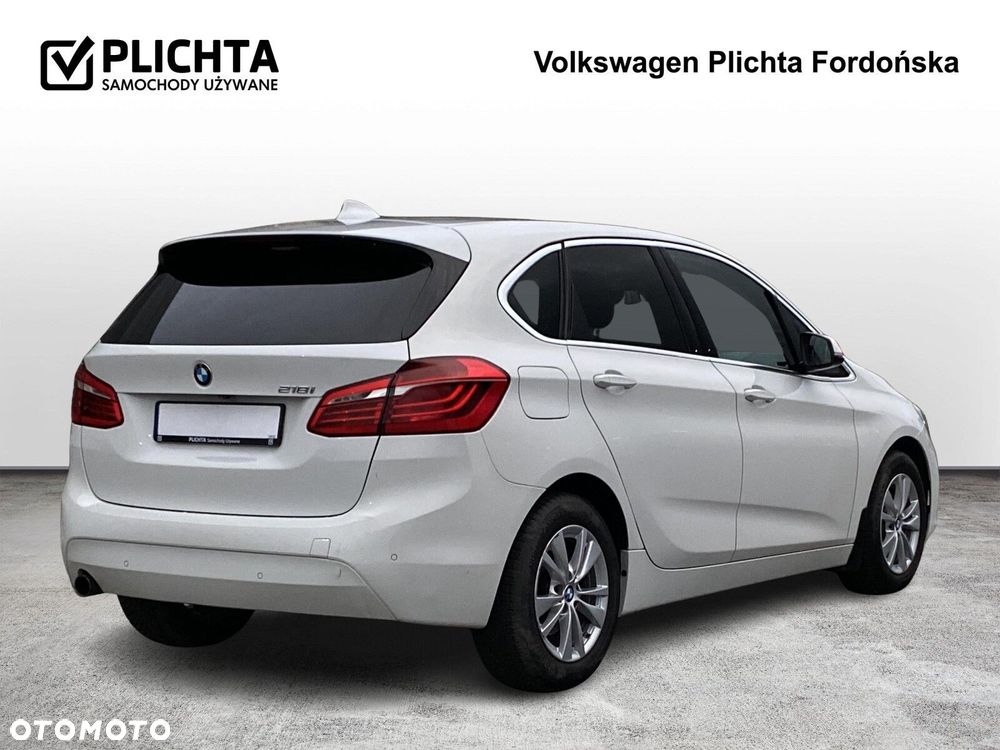 BMW Seria 2 218i - 5