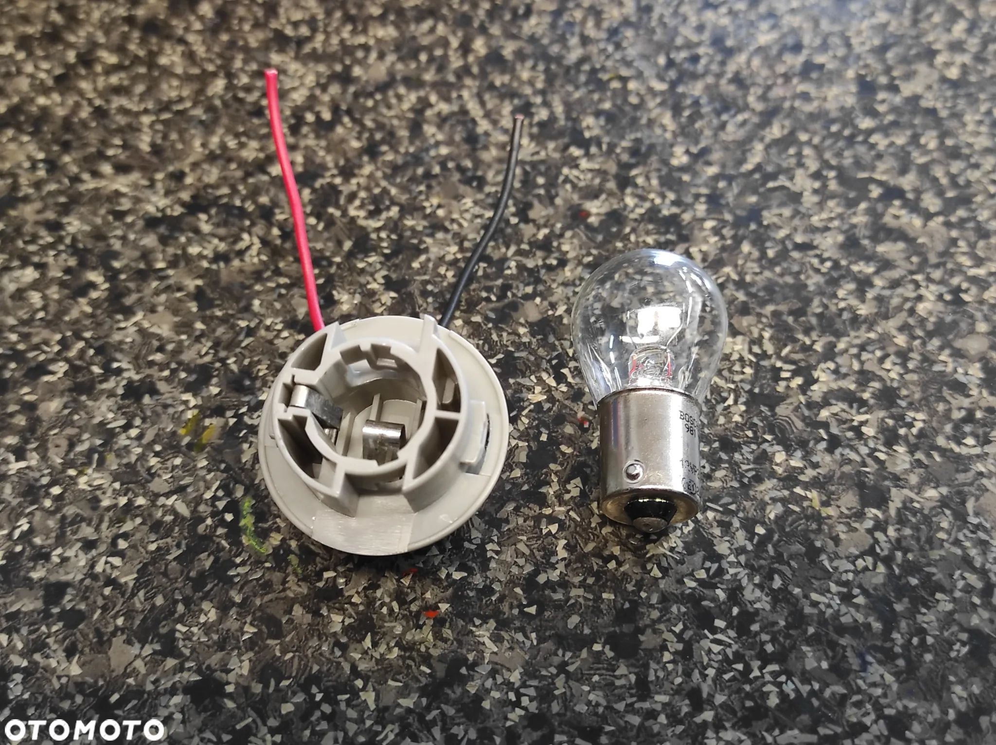SEAT ALTEA XL 5P8 OPRAWKA ŻARÓWKI ŚWIATŁA STOP WYSYŁKA !!!! - 1