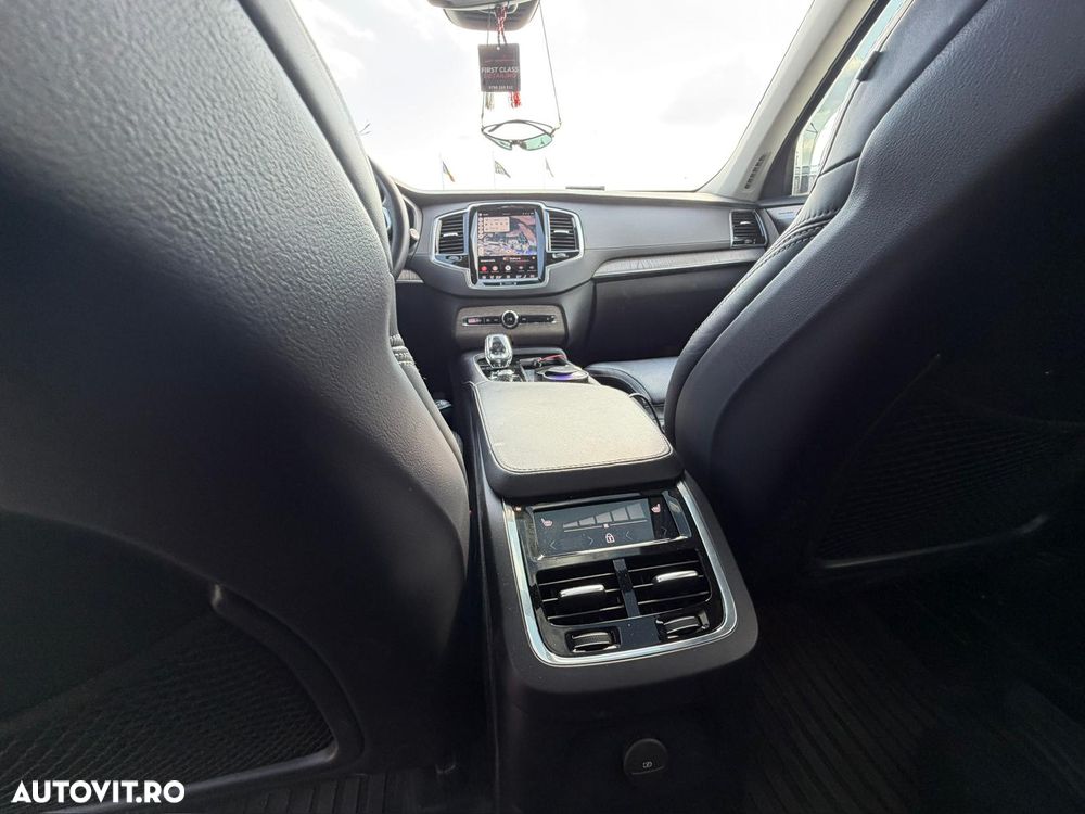 Volvo XC 90 Recharge T8 eAWD R-Design - 13