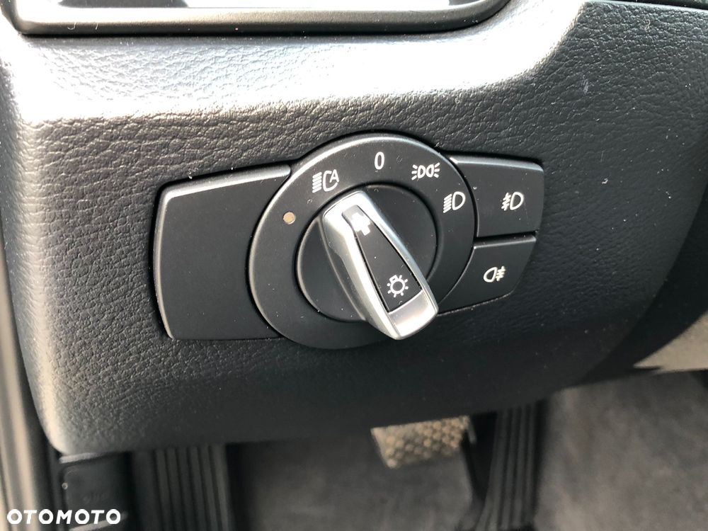 BMW X1 xDrive20d - 23