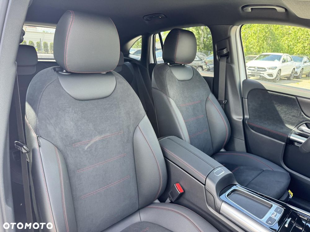 Mercedes-Benz GLA 200 mHEV AMG Line 7G-DCT - 13