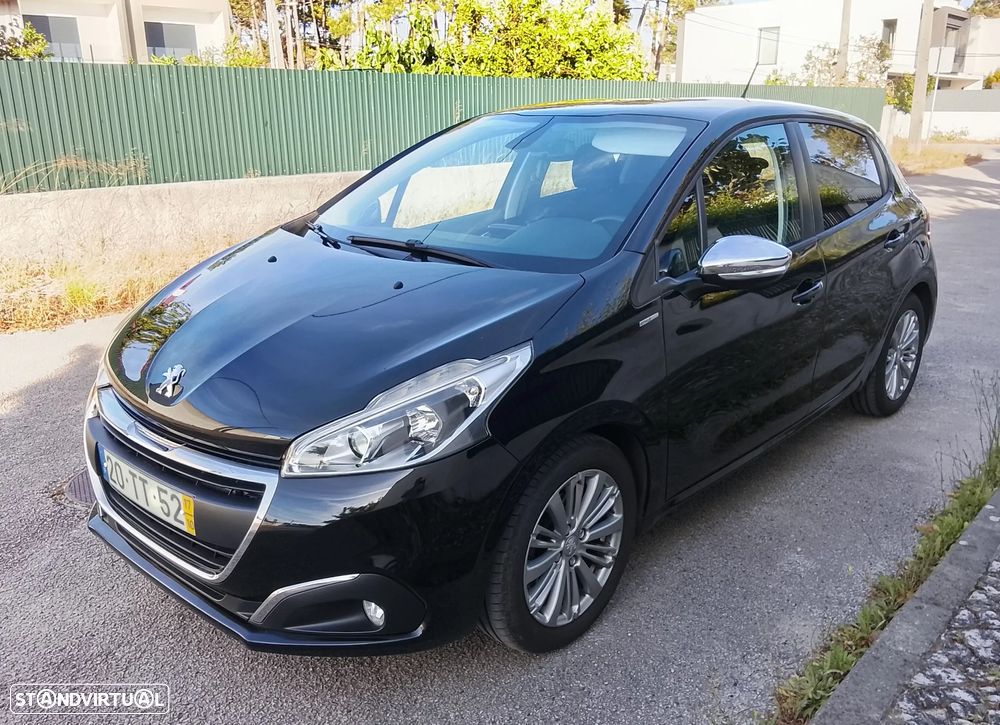 Peugeot 208 1.6 BlueHDi Style - 1