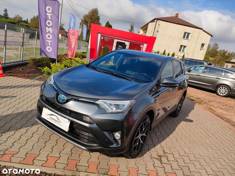 Toyota RAV4 - 1