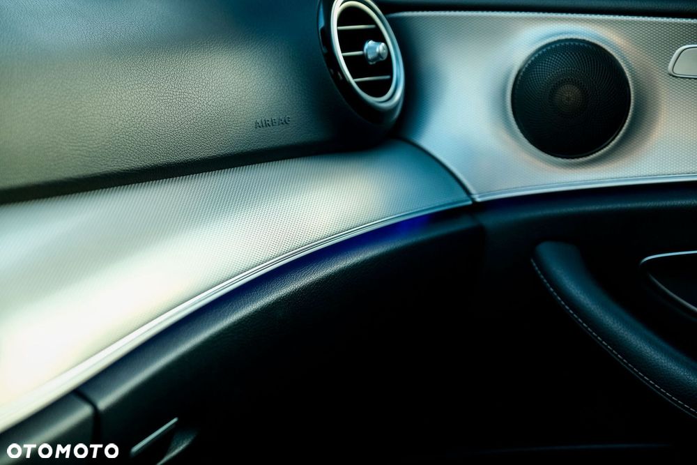 Mercedes-Benz Klasa E 220 d 9G-TRONIC - 9