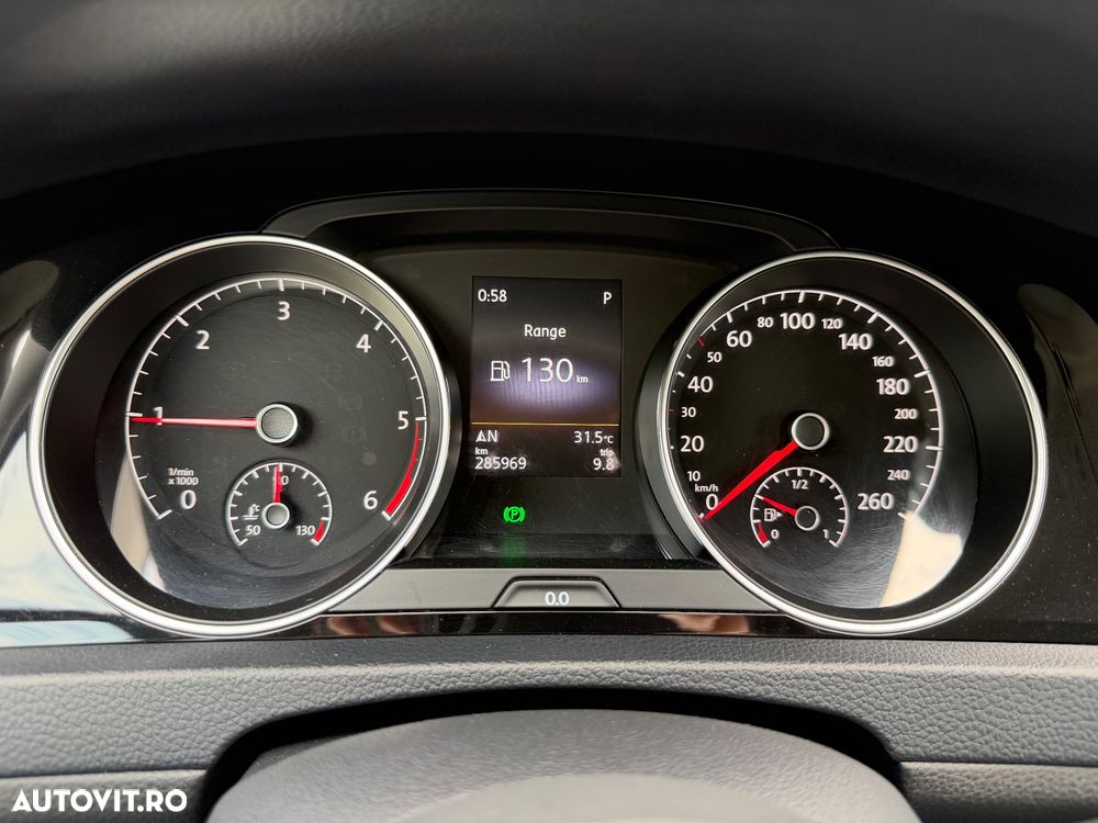Volkswagen Golf 1.6 TDI DPF DSG BlueMotion Technology Comfortline - 24