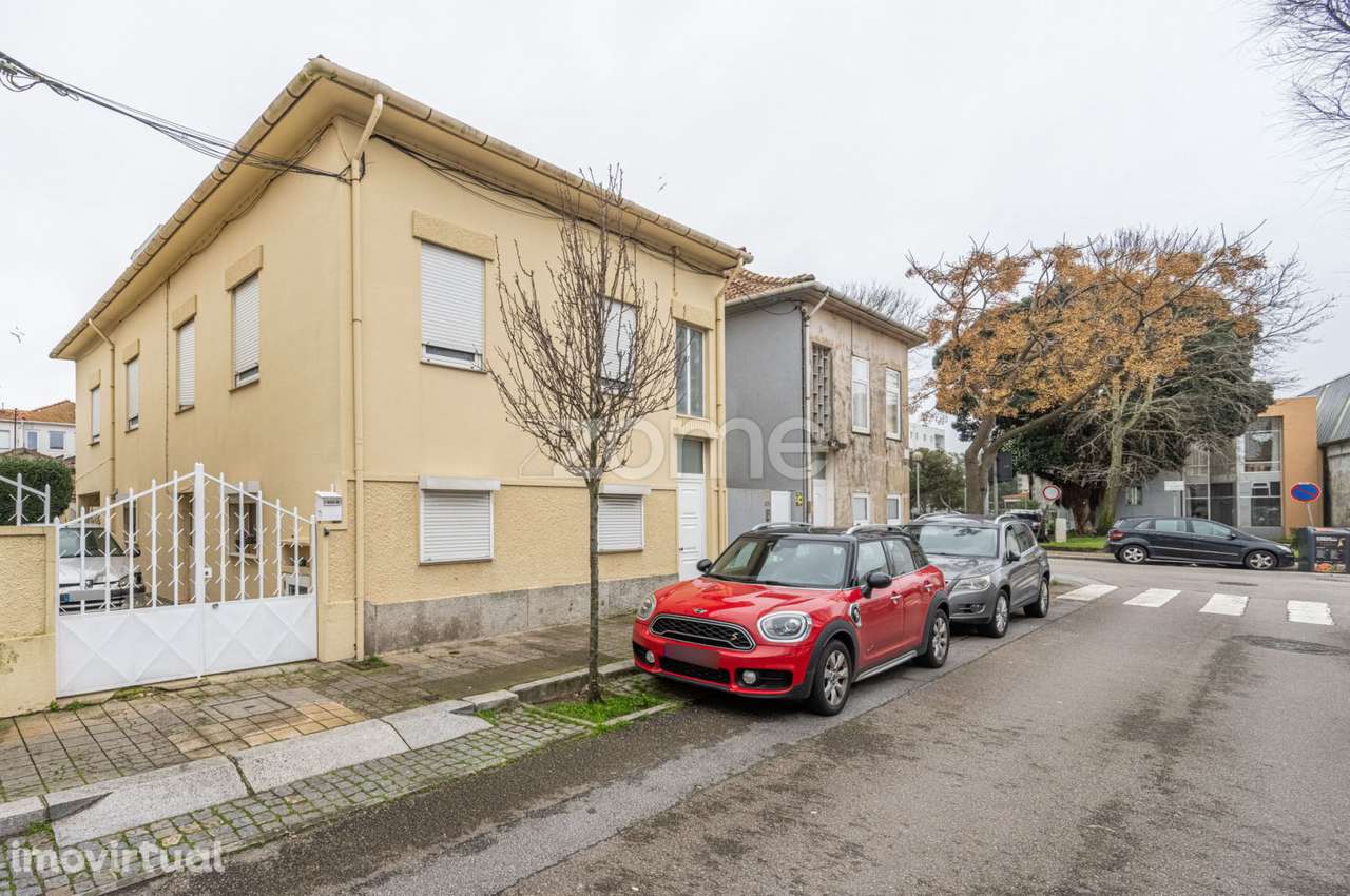 Moradia com logradouro no Centro Histórico de Leça, Matosinhos - Grande imagem: 3/18