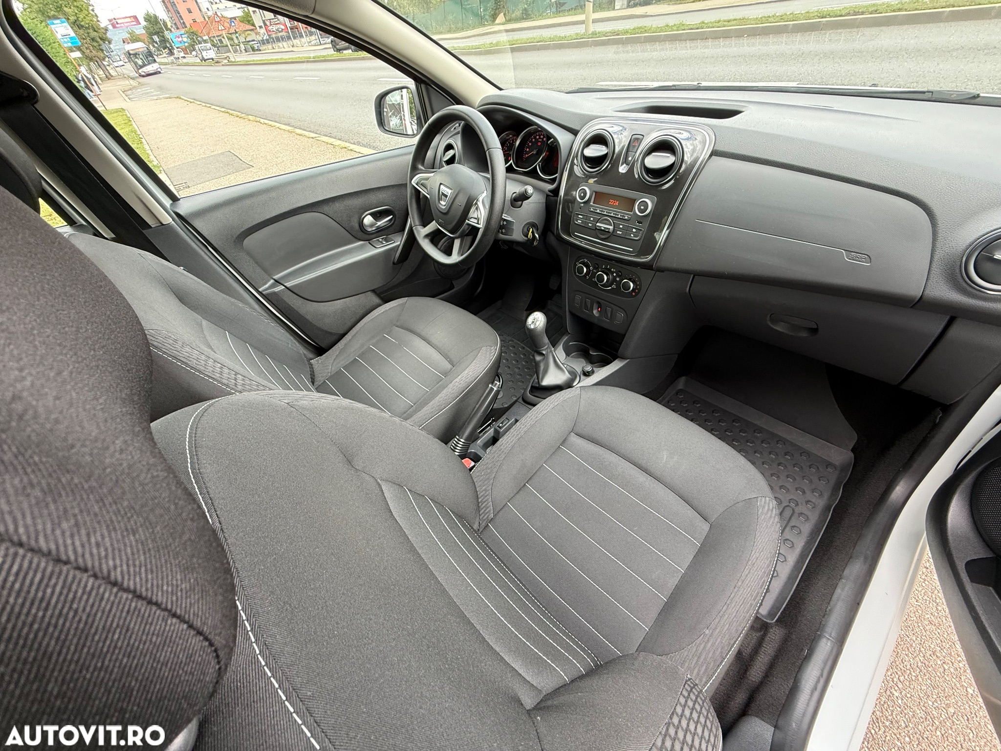 Dacia Logan 1.5 Blue dCi Laureate - 12