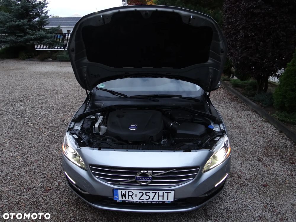 Volvo V60 D4 Geartronic Summum - 15