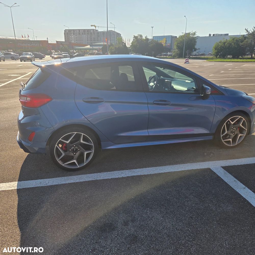 Ford Fiesta - 8