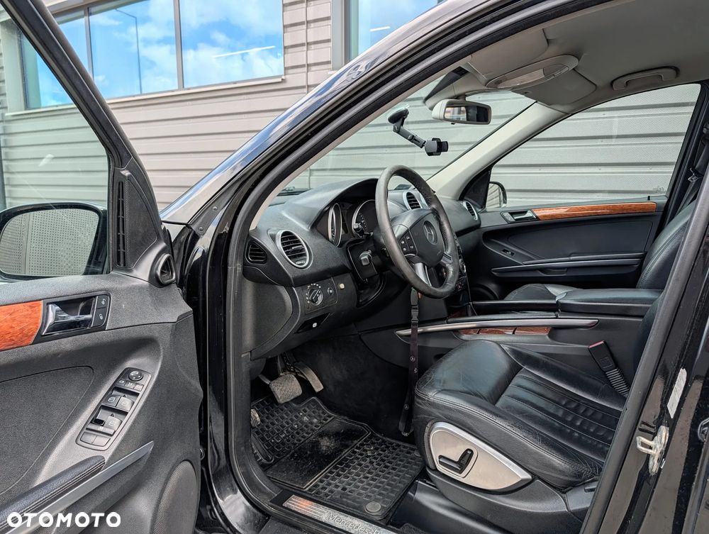 Mercedes-Benz ML - 13