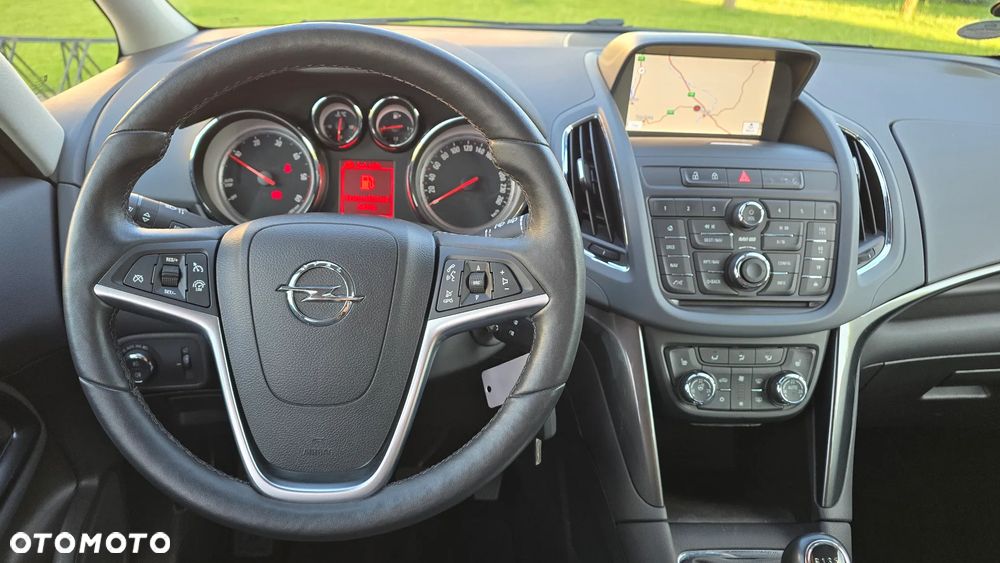 Opel Zafira - 15