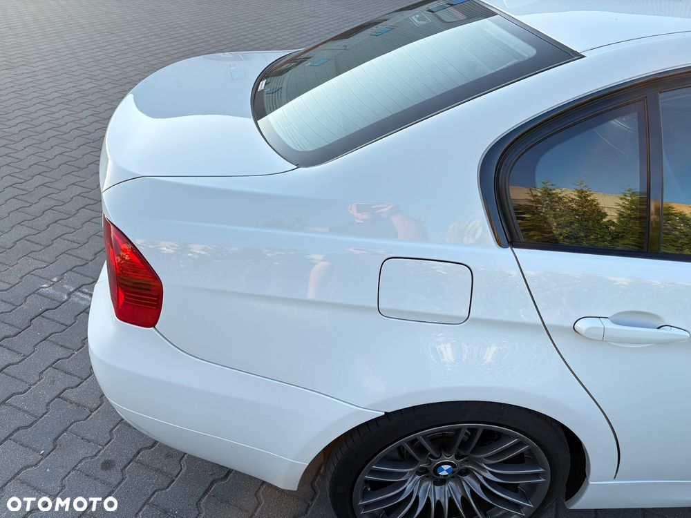BMW Seria 3 335i - 22
