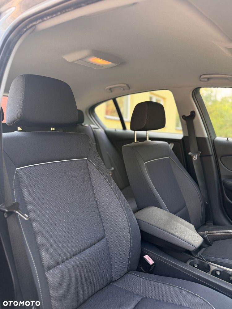 BMW Seria 1 118i Edition Sport - 24