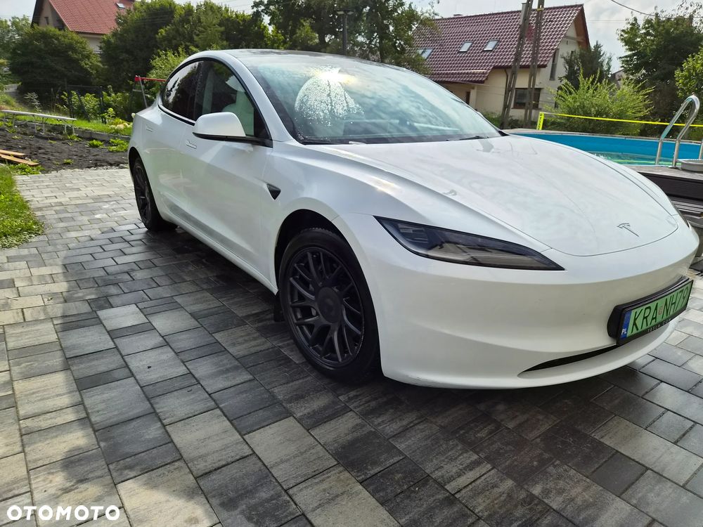 Tesla Model 3 Standard Hinterradantrieb - 3