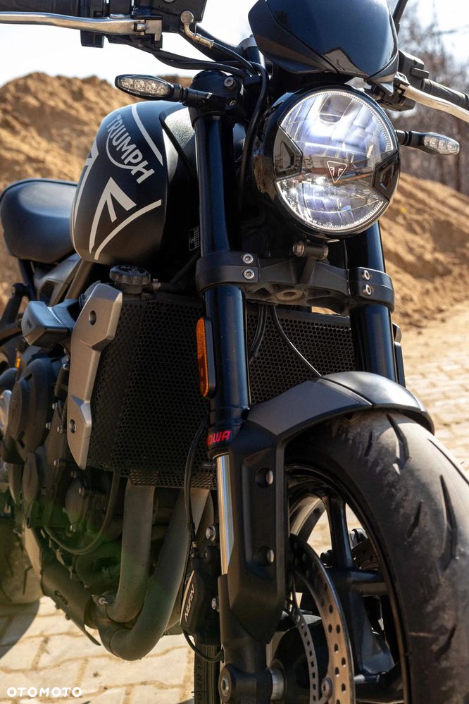 Triumph Trident - 10