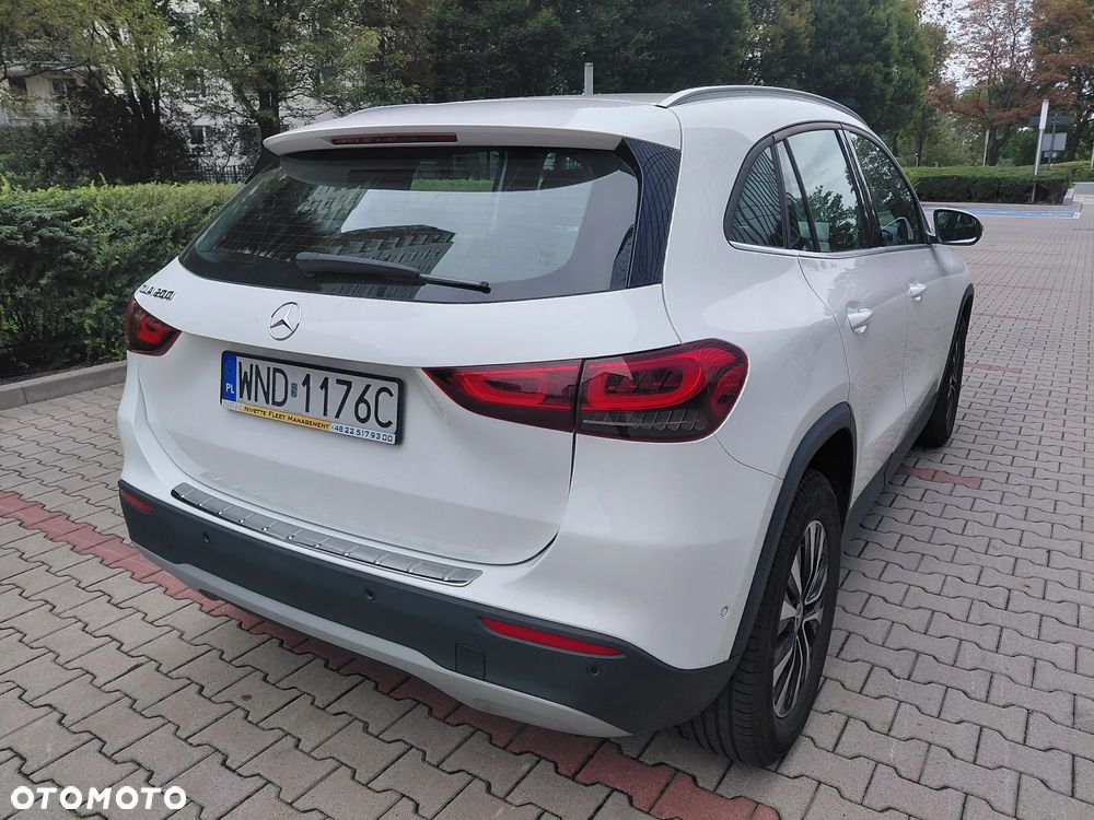 Mercedes-Benz GLA 200 Style - 6