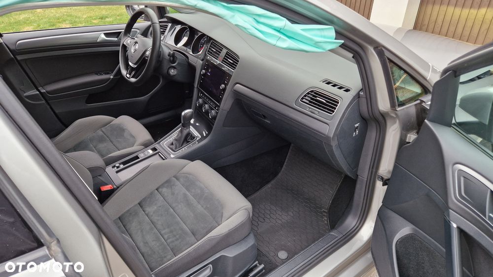 Volkswagen Golf 1.5 TSI BMT Evo Comfortline DSG - 21