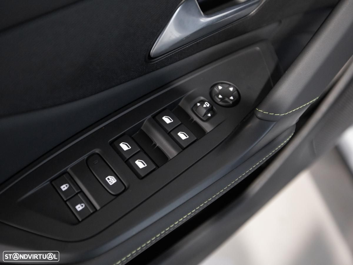 Peugeot 408 Plug-In Hybrid 225 e-EAT8 GT - 13