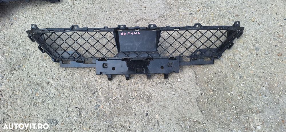 Grila inferioara bara fata RENAULT ARKANA REF :623103515R