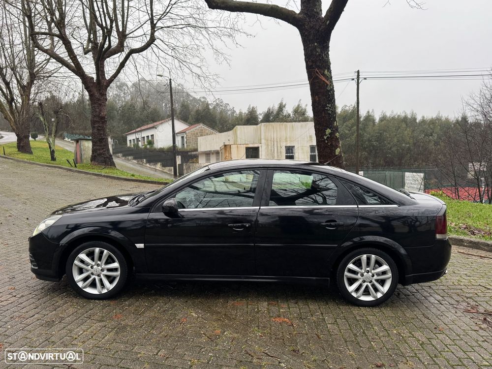 Opel Vectra 1.9 CDTI DPF Sport/GTS - 2