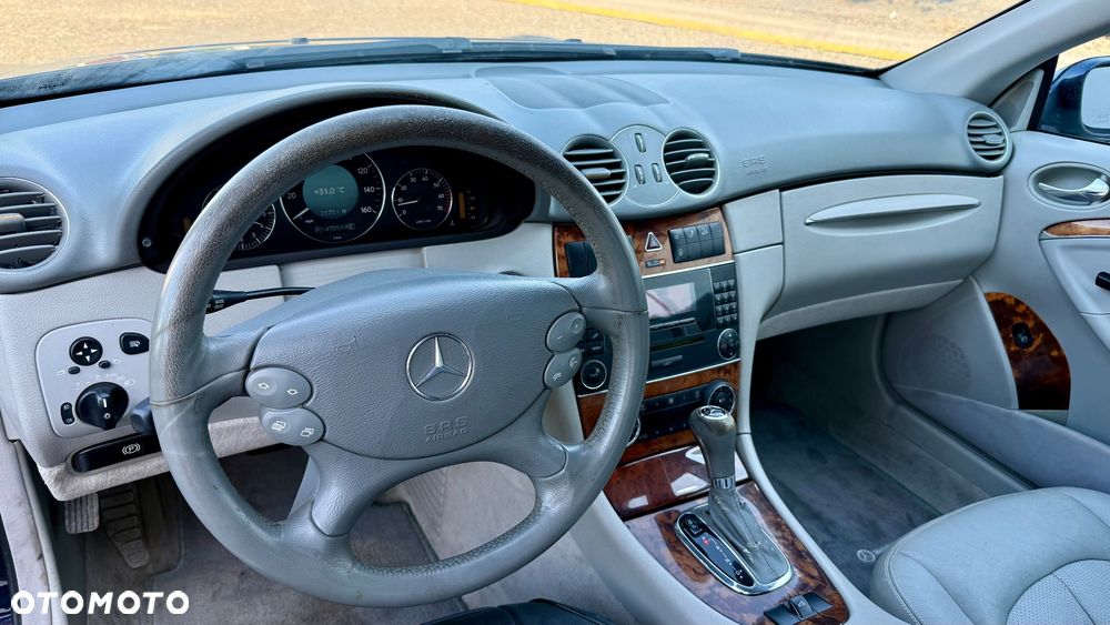 Mercedes-Benz CLK - 17