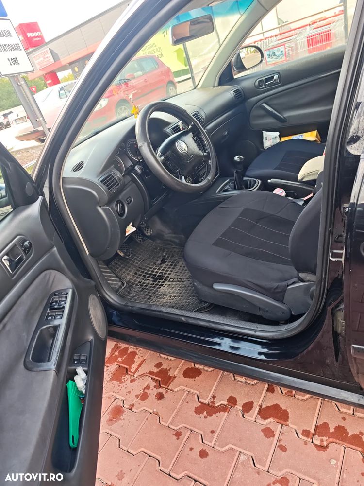 Volkswagen Passat - 9