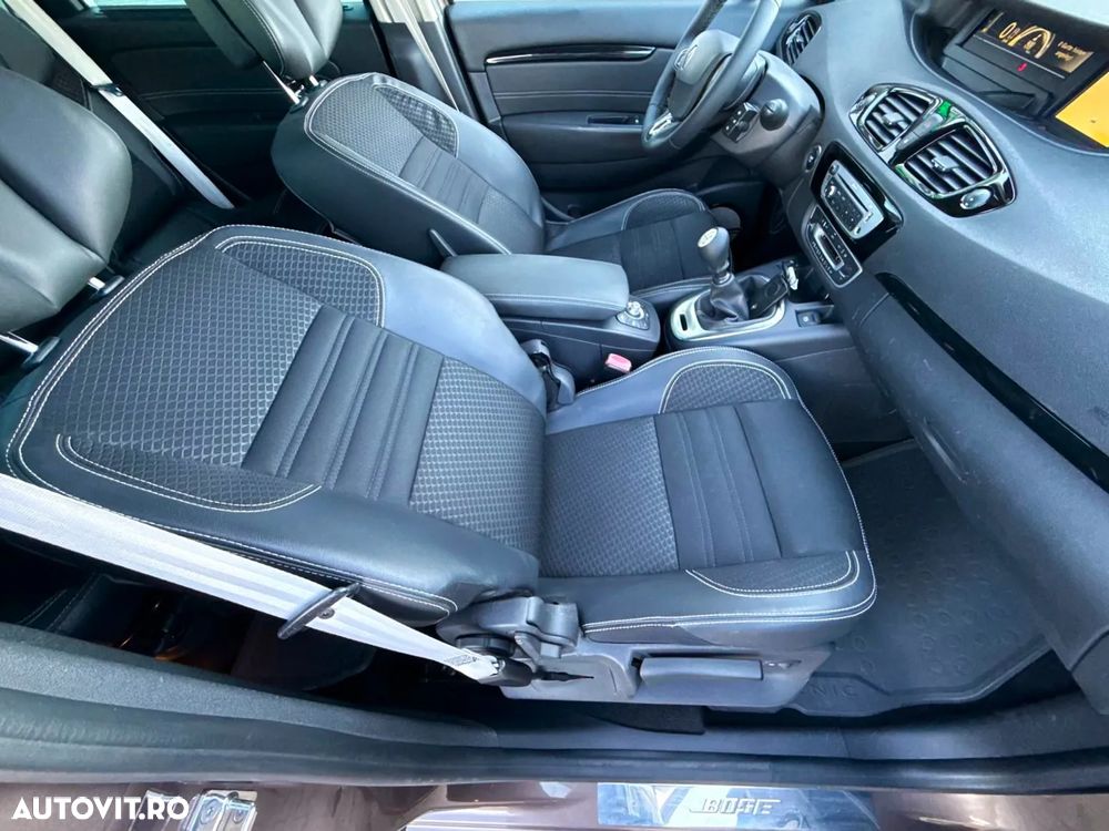 Renault Scenic ENERGY dCi 130 Start & Stop Euro 6 Bose Edition - 20