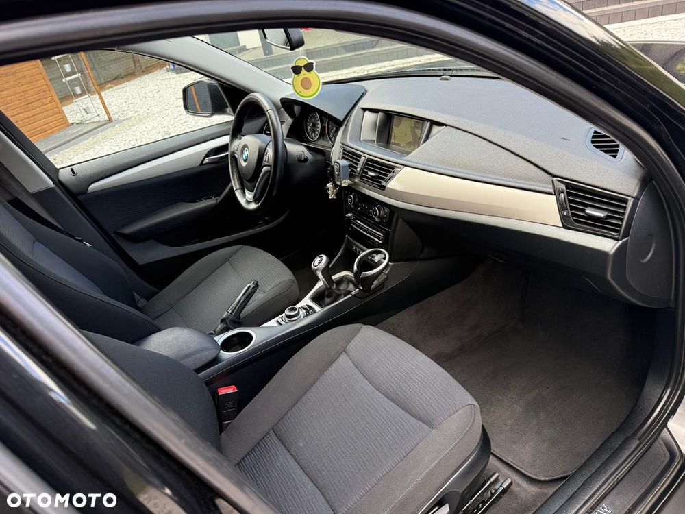 BMW X1 sDrive18d xLine - 13