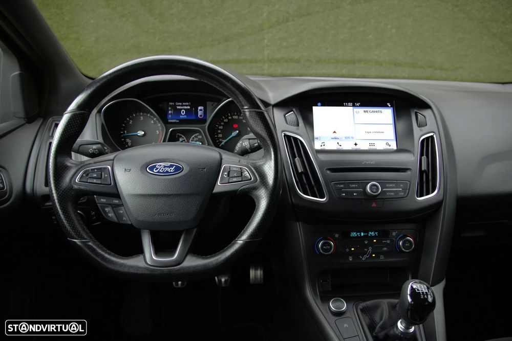 Ford Focus 1.5 TDCi ST-Line - 24