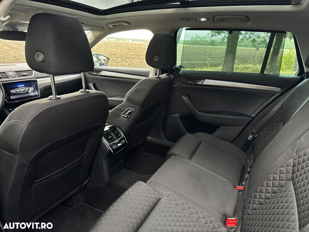 Skoda Superb Combi 2.0 TDI DSG Premium Edition - 8