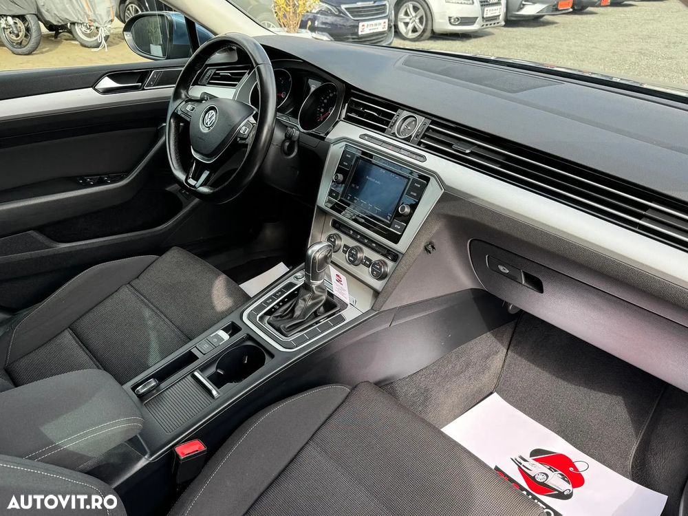 Volkswagen Passat 2.0 TDI SCR DSG Business - 17