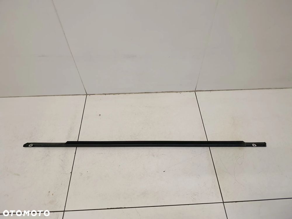 Listwa zgarniająca drzwi szyby prawy przód Volvo V60 II 2 S60 III 3 - 8
