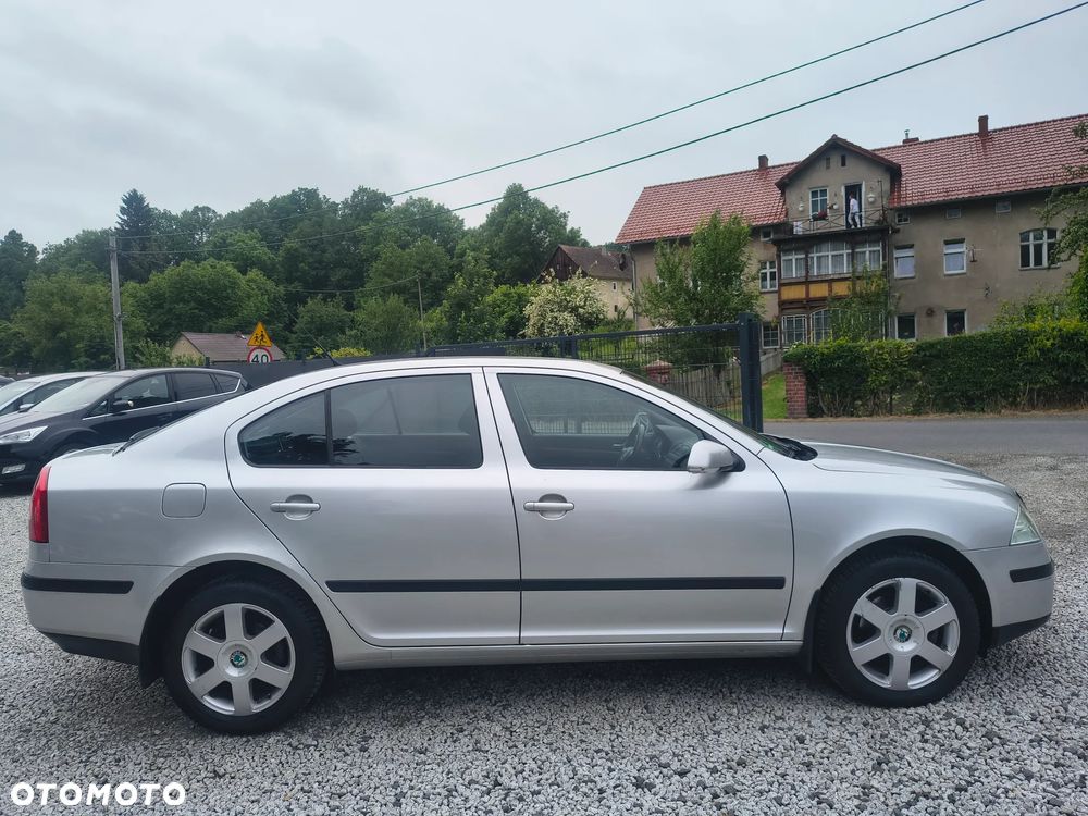Skoda Octavia 1.6 FSI Elegance - 5