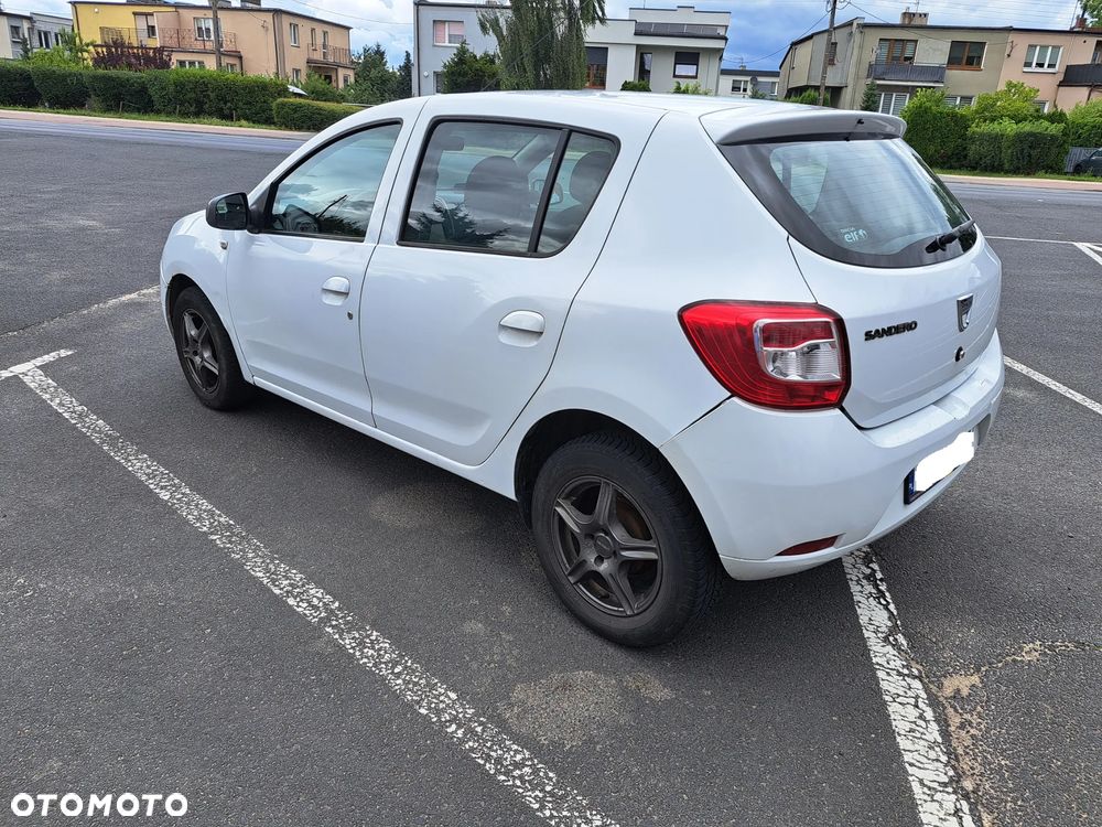 Dacia Sandero - 10