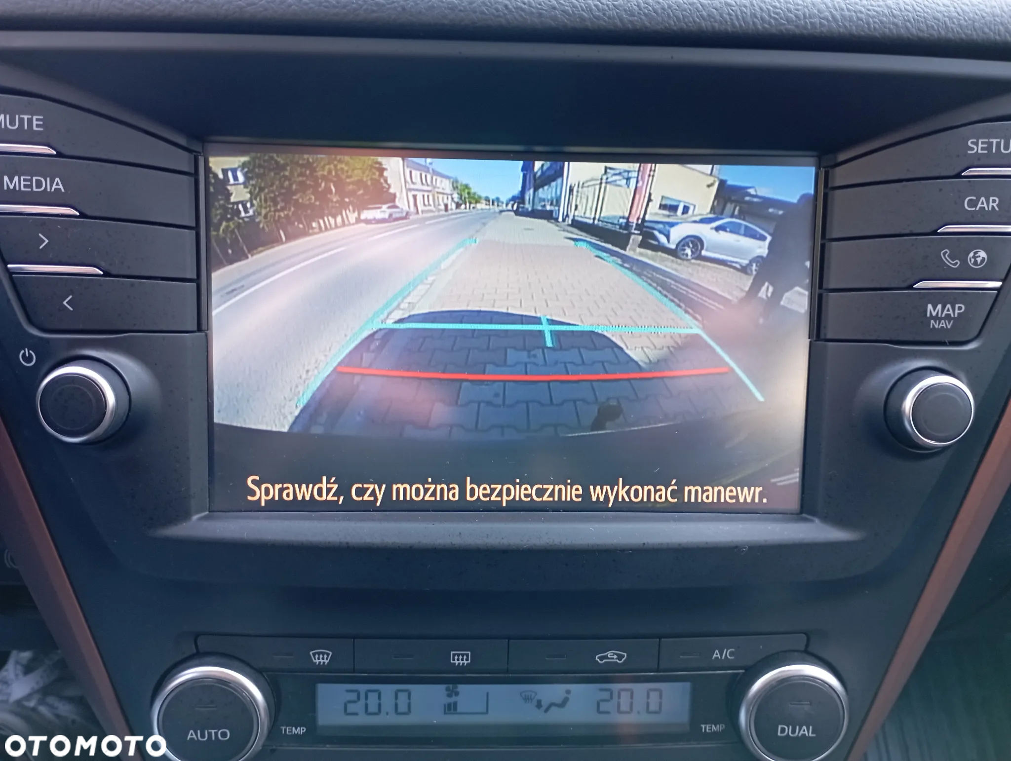 Toyota Avensis 2.0 Prestige MS - 17