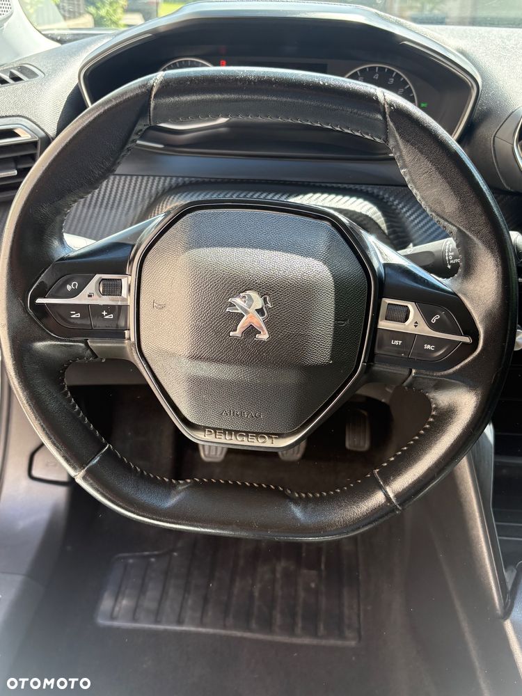 Peugeot 2008 BlueHDi 110 Active - 17
