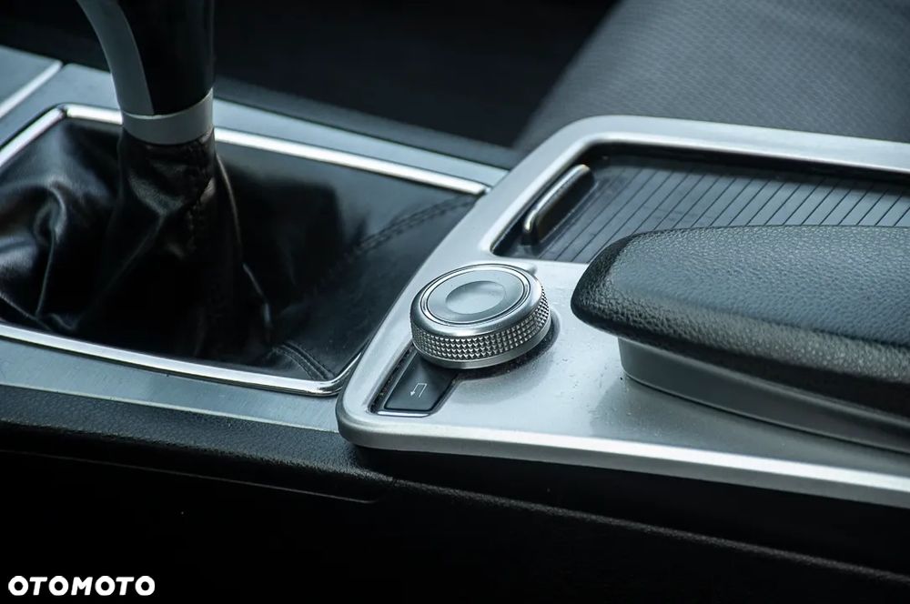 Mercedes-Benz Klasa C 180 Kompressor Avantgarde - 32