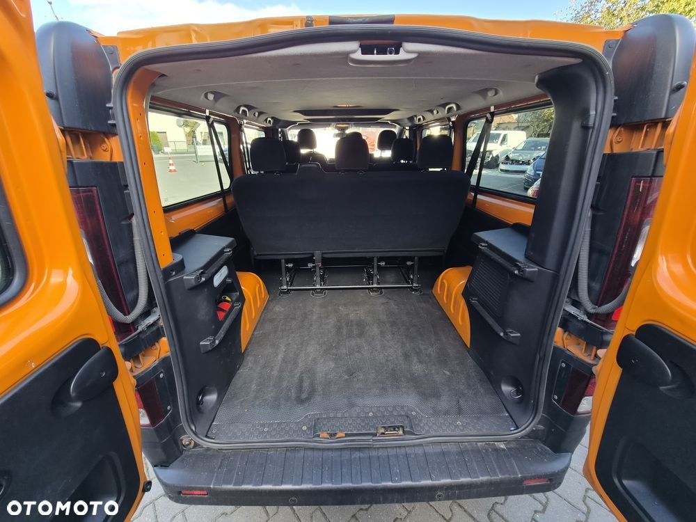 Renault Trafic - 28