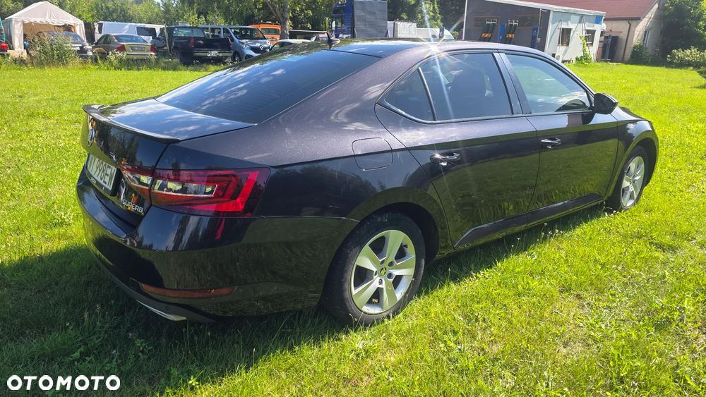 Skoda Superb 2.0 TDI Active - 5