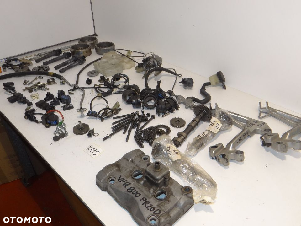 VFR 800 VTEC przekaźnii czujnik cewkofajka wałek rozrządu pokrywa krociec koło magnesowe R115 - 4