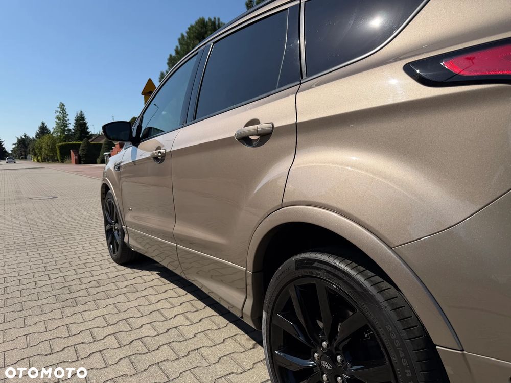 Ford Kuga 2.0 TDCi 4x4 ST-Line - 12